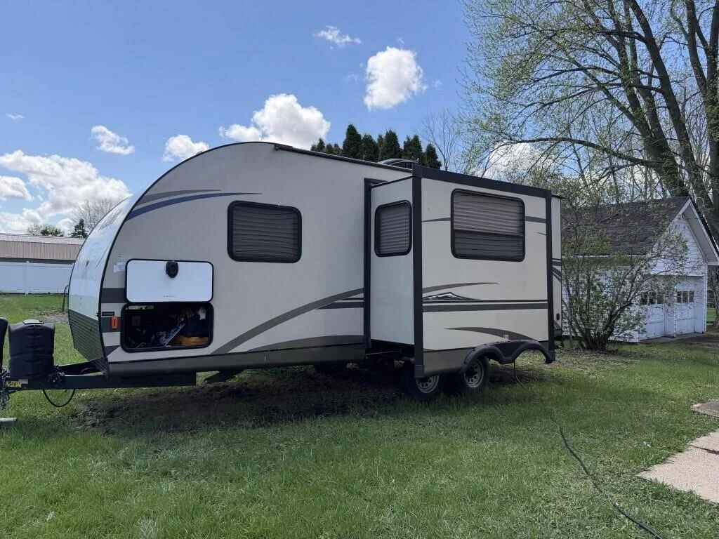 2019 Cabin Cruiser by Gulf Stream Travel Trailer